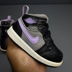 Used Air Jordan 1 Mid Kids Size 5C